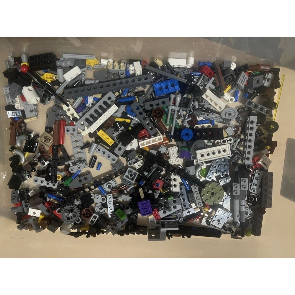 Lego Lot of 800 Technic Parts Pins Connectors Gears Rods etc Mixed Lot